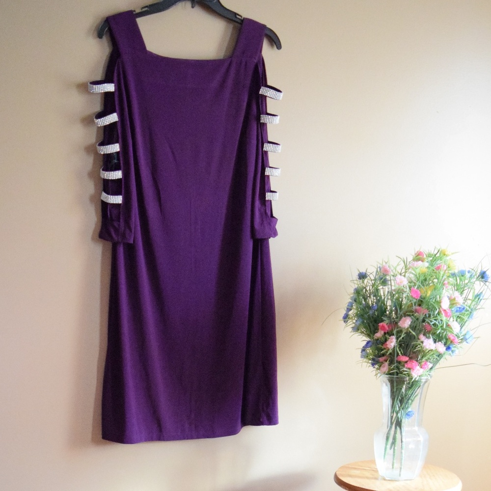 NEW Women's Rhinestone Slotted Sleeve Shift Dress